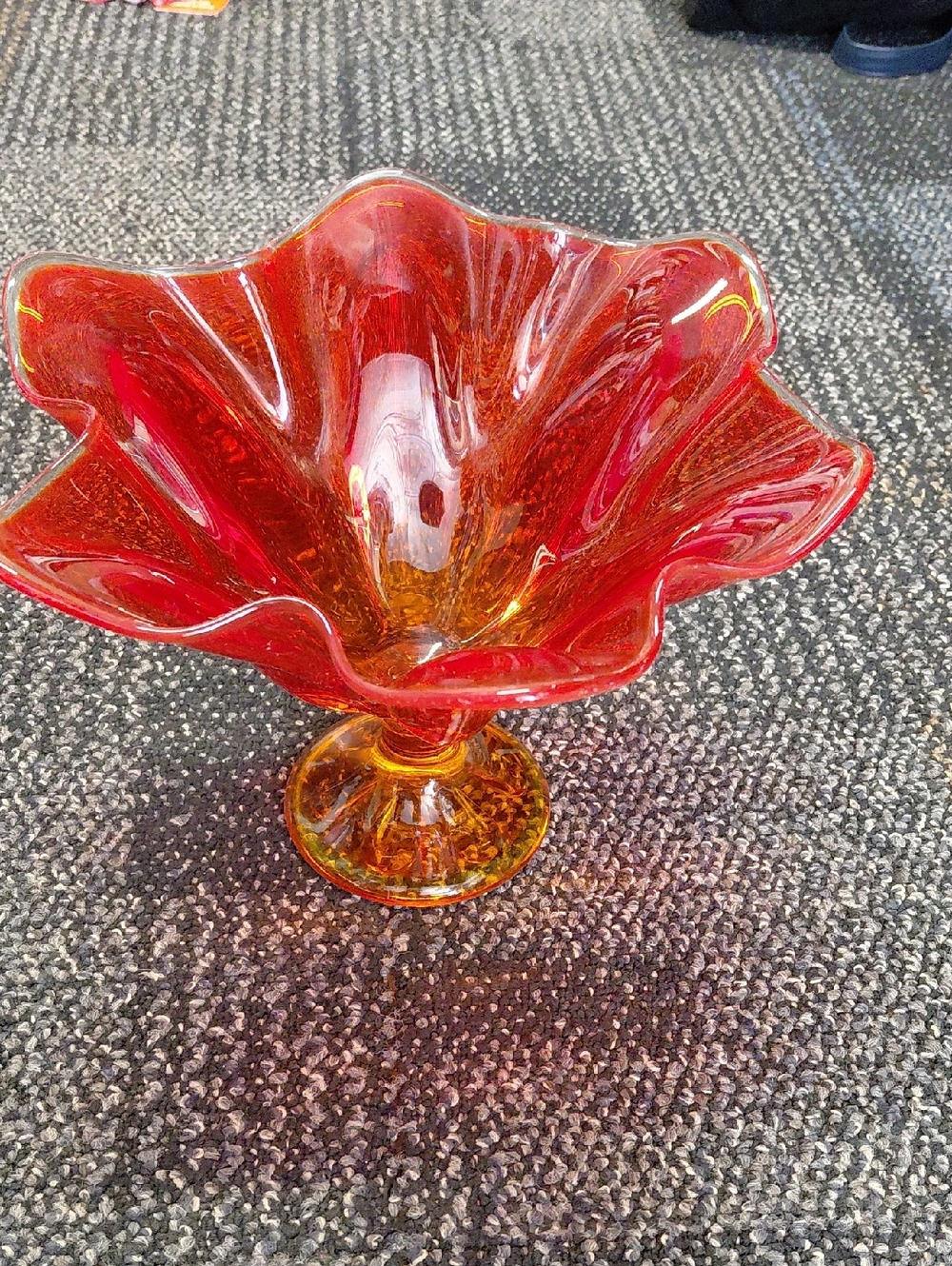 Vintage LE Smith Persimmon Amberina Glass Ruffle Edge Compote Bowl